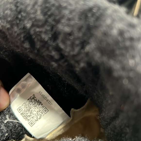 UGG CAMBRIDGE Women's Black Metallic Ankle Boots size 6 - Picture 10 of 11